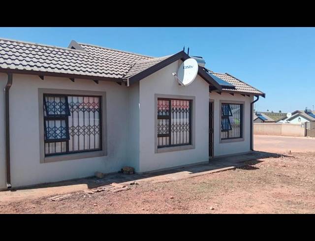 2 BEDROOM HOUSE FOR SALE IN WILFORDON